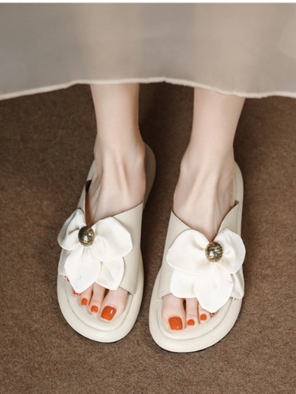 ULOVAZN Women’s Ivory Leather Slip-On Flat Floral Slide Sandals